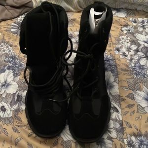 Yo/ki black boots (this are woman’s) brand new,never used from Forever21.